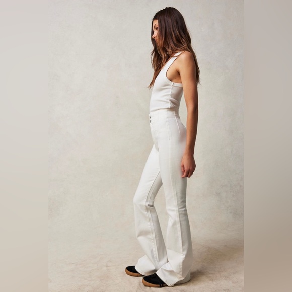 FREE PEOPLE WE THE FREE JAYDE FLARE JEANS WHITE SIZE 32 - Picture 3 of 13